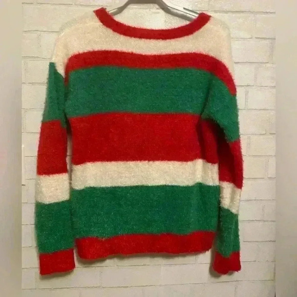 Hooked up Christmas Holiday red green sweater size medium - Picture 3 of 3